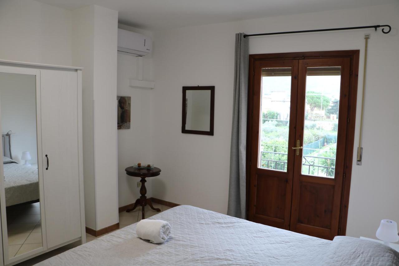 Ferienwohnung La Casa Di Magiu Terrasini Exterior foto