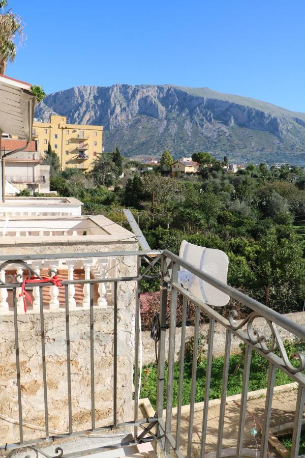Ferienwohnung La Casa Di Magiu Terrasini Exterior foto